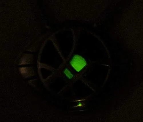 Vista 5 de HUAWELL 2 Piece Dr Cosplay Costume Strange Necklace Eye of Agamotto Costume Prop Stone Pendant Glow in The Dark