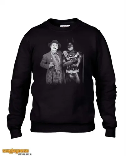 Vista 2 de Classic Bat and Joker T-Shirt - 1989 original movie tshirt, superhero, bruce wayne, 89, 80s, 90s, retro gift