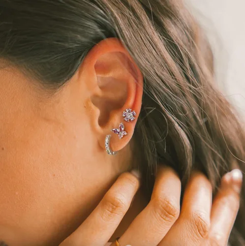 Vista 4 de Kenivira Juego de 3 pares de aretes tipo dormilona chapados en oro de 18 quilates, hipoalergénicos, ligeros, para mujeres, hombres y niñas, aretes