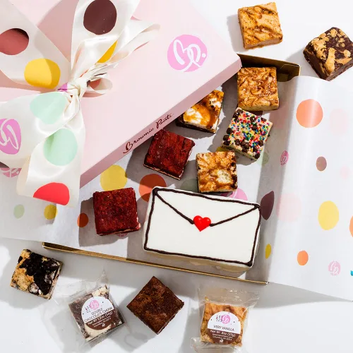 Vista 8 de Envíe su mensaje con una caja de regalo Brownies de Brownie Points "Felicitaciones": Creado con los mejores ingredientes más frescos, sabores más