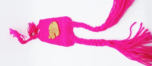 Vista 3 de Wayuu Fucsia Bracelet with Gold Elephant
