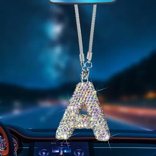 Vista 9 de Colgante de cristal brillante en forma de C, accesorios de automóvil para mujer, accesorios de espejo retrovisor con diamantes de imitación
