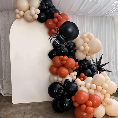 Vista 7 de Kit de guirnalda de arco de globos de Halloween, globos negros, retro naranja, blanco y negro de mármol con globos de estrella de araña de papel