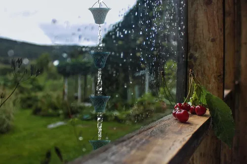 Vista 7 de [Actualizado] Cadenas de lluvia de hierro azul cielo (ambos lados) de 8.5 pies para canalón y barril de lluvia, cadena de lluvia chapada resistente