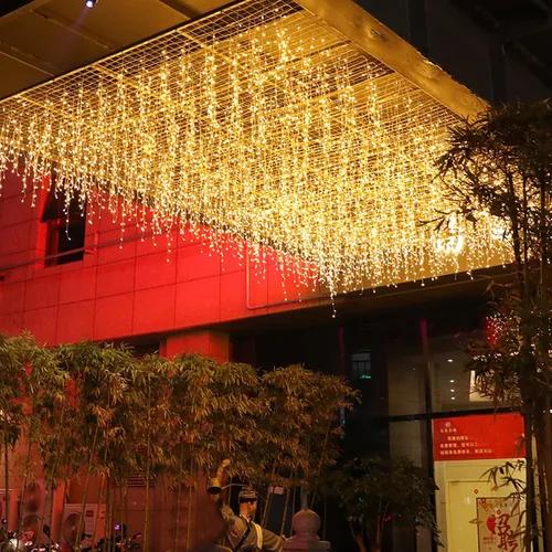 Vista 7 de Luces LED de carámbano de Navidad, 13 pies, 96 luces de hadas LED en cadena, cortina extensible, 8 modos, luces colgantes parpadeantes novedosas