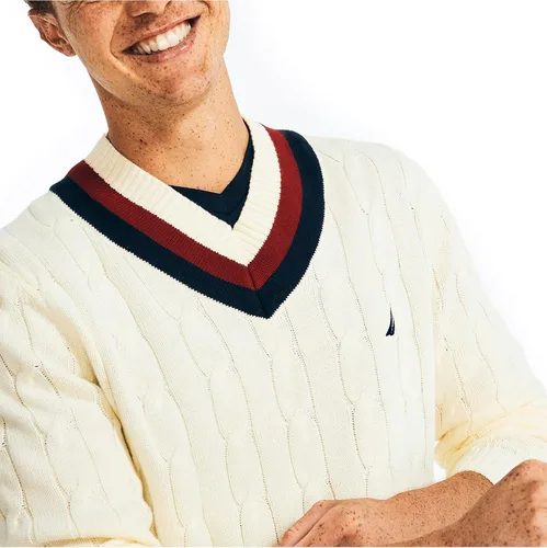 Vista 4 de Nautica Suéter de punto trenzado con cuello en V para hombre