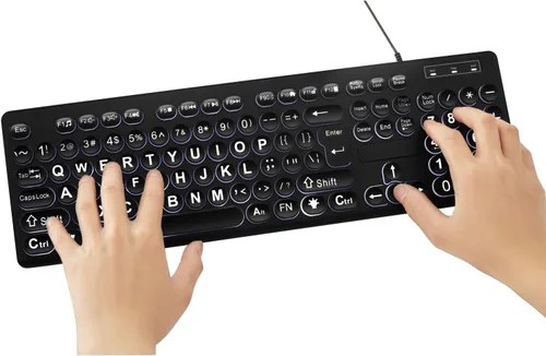 Vista 2 de MCSaite - Teclado USB retroiluminado con cable, 104 teclas, tamaño completo estándar con LED blanco, teclado de impresión de letras grandes