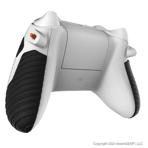 Vista 4 de Bionik Quickshot Pro For Xbox Series XS Custom Grip and Dual Trigger locks for Faster Shots and Improved Gameplay