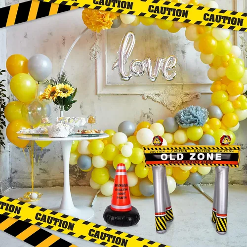 Vista 6 de ArtCreativity Old Zone - Barricada inflable + cono para decoraciones de fiesta sobre la colina, decoraciones de cumpleaños 40, 50, 60, accesorios