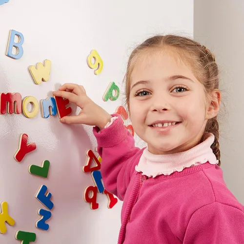 Vista 6 de Imanes de madera del alfabeto Melissa & Doug, Letras, Multicolor/Ninguno