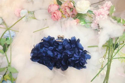 Vista 6 de Bolso de noche para mujer, diseño floral, para boda, baile de graduación, beso