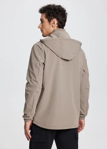 Vista 2 de BALEAF Chaqueta Softshell para hombre, con forro polar, resistente al viento, cálida, para invierno, con aislamiento y capucha extraíble
