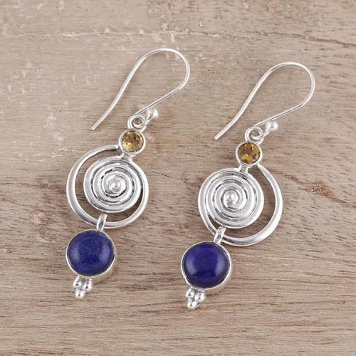 Vista 2 de Novica Aretes colgantes de lapislázuli y citrino en espiral con piedras preciosas para niñas y mujeres, Plata, No es una piedra preciosa