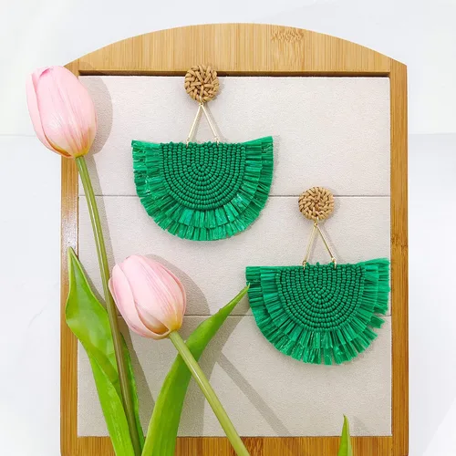 Vista 2 de COIRIS - Aretes bohemios con flecos y borla larga para mujer, Acrílico, No es una piedra preciosa