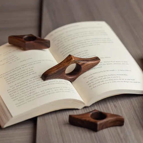 Vista 8 de TILISMA Soporte de página de libro hecho a mano Accesorios de lectura de madera de nogal Regalos de libros para amantes de la lectura Gadgets