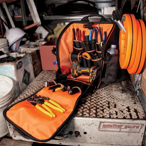 Vista 5 de Klein Tools 55482 Mochila para herramientas, organizador de herramientas resistente Tradesman Pro con 21 bolsillos e interior grande, resistente al