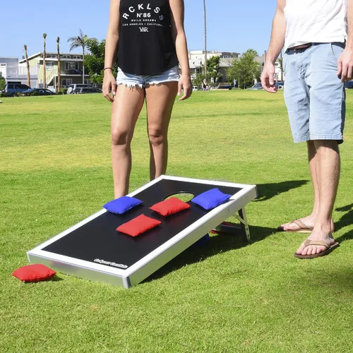 Vista 4 de GoSports Juego de cornhole de 3 x 2 pies para portón trasero, juego portátil que incluye 8 bolsas de frijoles y reglas de juego