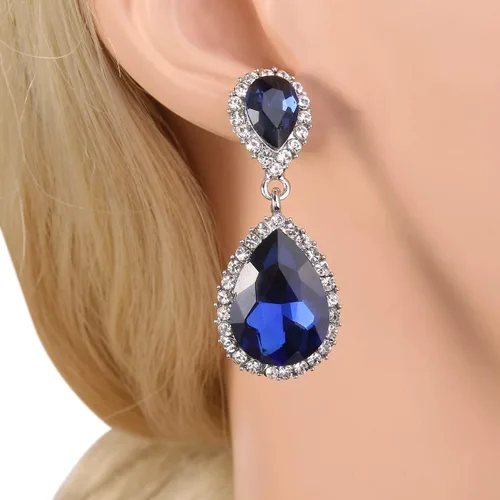 Vista 4 de EVER FAITH Aretes colgantes de cristal austriaco para mujer, Cristal