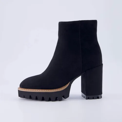 Vista 2 de CUSHIONAIRE Bota de tacón Ringo para mujer + espuma viscoelástica, anchos disponibles