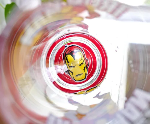 Vista 5 de Iron Man Marvel Retro - Vaso acrílico irrompible de 16 onzas