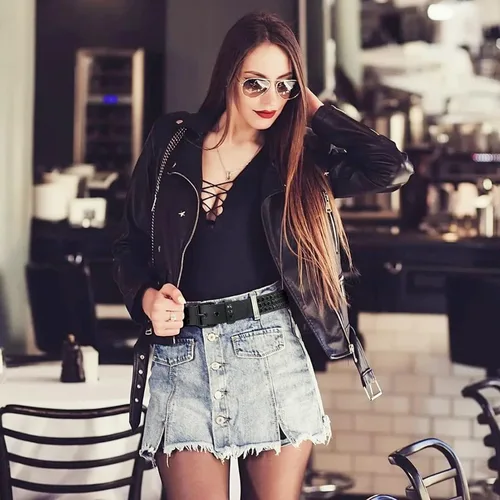 Vista 7 de WHIPPY Mujeres Hombres Remache Cinturón Pyramid Square Bead PU Cuero Punk Rock Ojal Cinturón para Jeans