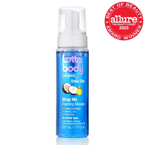 Vista 2 de Lottabody Mousse en espuma con aceite de coco y manteca de karité Wrap Me, crea envoltorios suaves, mousse para cabello rizado, define rizos