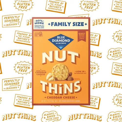 Vista 7 de Blue Diamond Almonds Nut-Thins Galletas Crujientes Sin Gluten, Queso Cheddar, Tamaño Familiar, 7.7 oz