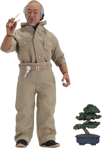 Vista 4 de NECA The Karate Kid - Mr. Miyagi - Figuras de acción vestidas de 8 pulgadas
