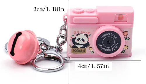 Vista 2 de Vlmazlm Llavero de luz LED con forma de cámara de dibujos animados de anime, llavero Kawaii para niños, bolsa colgante, regalo de joyería