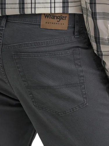 Vista 4 de Wrangler Authentics - Jeans de ajuste estándar y pretina Comfort Flex, para hombre