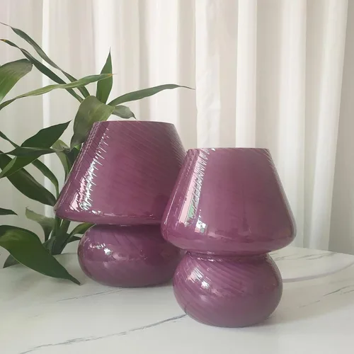 Vista 8 de Lámpara de mesa con forma de hongo y remolino, lámpara de mesa de vidrio translúcido, estilo italiano, moderna lámpara de escritorio a rayas