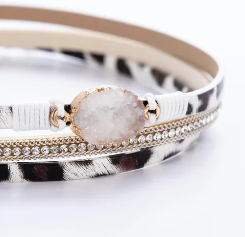 Vista 143 de FANCY SHINY - Pulsera de cuero estilo bohemio, pulsera de cuentas de cristal con cierre magnético, regalos de joyería para mujer