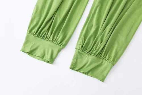 Vista 6 de Pantalones de algodón modal para mujer de AvaCostume, pantalones suaves para practicar yoga o deportes.