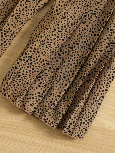 Vista 5 de SOLY HUX Conjunto de dos piezas para niña, camiseta de manga corta, camiseta gráfica y pantalones de pierna ancha plisados de dálmata, estampado