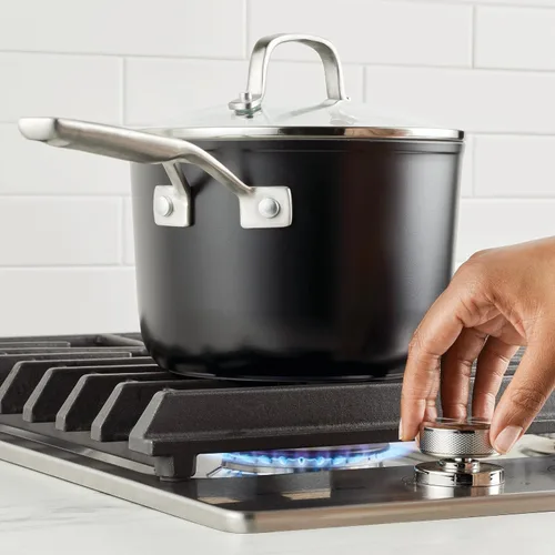 Vista 6 de KitchenAid Sartén antiadherente de cerámica anodizada dura con tapa, 3 cuartos de galón, color negro mate