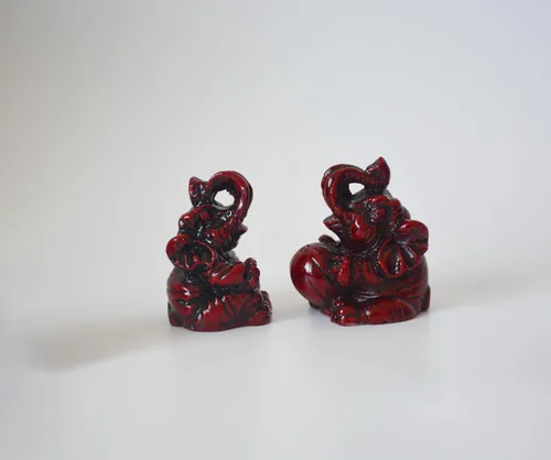 Vista 4 de Mini estatua de elefante, figuras de elefantes indios de resina Feng Shui para decoración del hogar, oficina, familia, animales, regalos de regreso