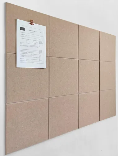 Vista 24 de Tabla de corcho alternativa de 24 x 36 pulgadas, paquete de 6 azulejos de pared de fieltro con pestañas adhesivas extraíbles seguras, tableros