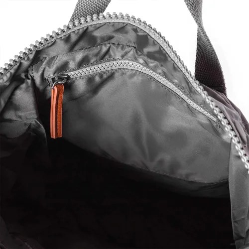 Vista 4 de ROKA Mochila London ROKA London Bantry B, Gris, Tamaño único, Clásico