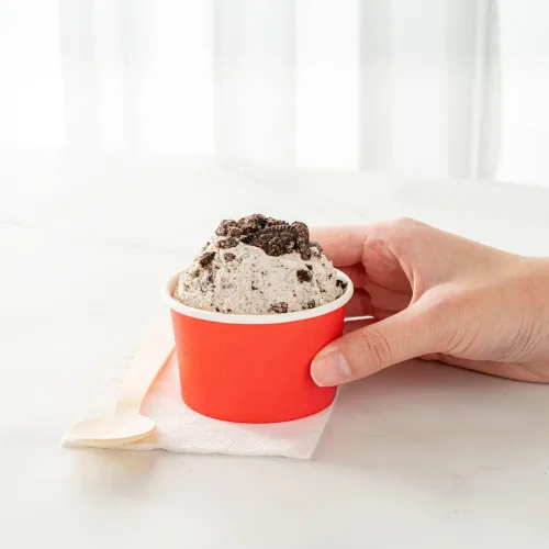 Vista 5 de Restaurantware 50 unidades rojo para llevar taza desechable de 3 x 3 x 1.8 pulgadas, mini taza de papel resistente a la grasa reciclable diseño