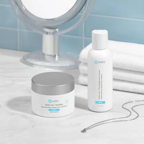 Vista 2 de Hydro-Glo - Almohadillas mejoradas con extractos kójico, mandélico, glutatión, regaliz, papaya, piña, gaya, gayuba (10% de fuerza de pelado)