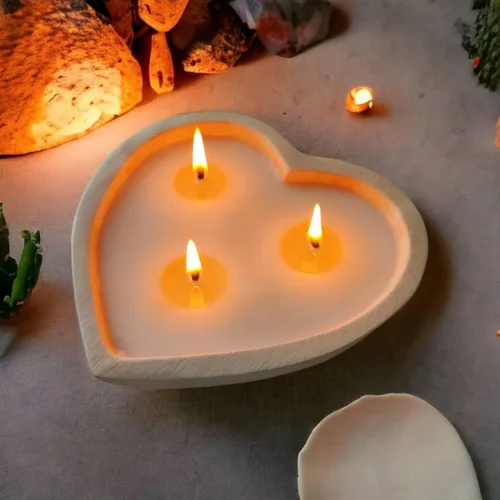 Vista 5 de Vela de cera de soja perfumada de jazmín con forma de corazón de 6 pulgadas, 3 mechas de 5 onzas, cuencos de masa decorativos para aniversario