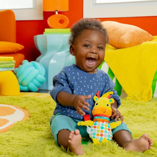 Vista 4 de Bright Starts Pull, Play & Boogie - Juguete de actividad musical para cochecito - Jirafa - Unisex, Recién Nacido +