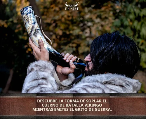 Vista 6 de Juego de cuerno de soplado rústico vikingo con soporte de madera y silbato, decoración de estilo tribal auténtico e instrumento de trompeta
