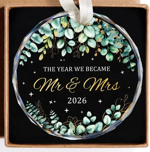 Vista 17 de Adorno personalizado para casados de primera Navidad 2026, regalos de compromiso para parejas, adorno de boda personalizado para recién casados