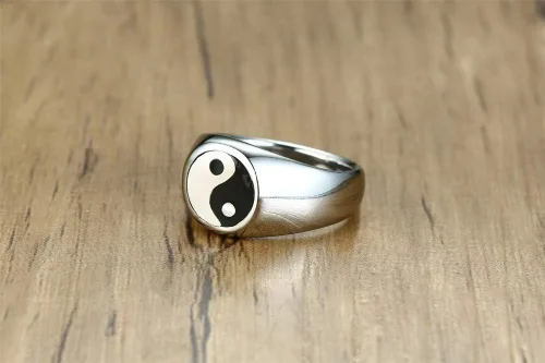 Vista 4 de Anillo de equilibrio para hombre Tai Chi Yin Yang de acero inoxidable Taoísmo Zen Spirit Talismán, Acero inoxidable, aleación, latón