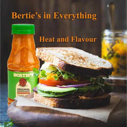 Vista 4 de Bertie's Salsa de pimienta original (10 onzas/10.1 fl oz), gran sabor y calor, hecha con pimientos amarillos frescos de Trinidad Moruga Red y Scotch