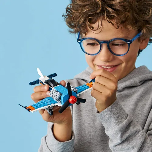 Vista 2 de LEGO Creator 3 en 1 Propeller Plane 31099 Kit de construcción de juguete volador (128 piezas)