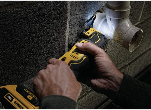 Vista 3 de DEWALT ATOMIC 20V MAX* Herramienta oscilante, inalámbrica, oscilante, solo herramienta (DCS354B)