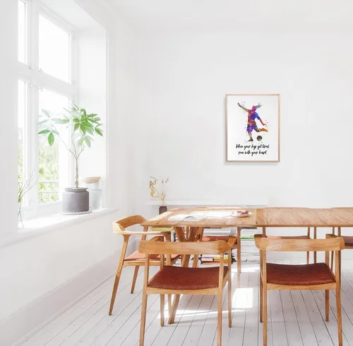 Vista 5 de Dignovel Studios Póster de impresión artística de acuarela con cita inspiradora de 8 x 10 pulgadas sin marco, decoración de pared de fútbol femenino