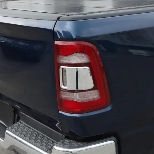Vista 6 de JWWY Cubierta de luz trasera para lámpara trasera, cubierta de protección para Dodge Ram 2018-2024+ accesorios exteriores, cromado, 2